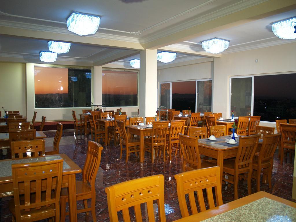 Nice Dream Hotel Mandalay Exterior foto